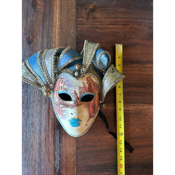 Beautiful Venetian Mask - Picture 6 of 6